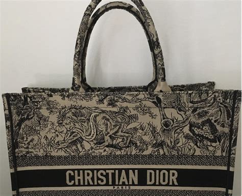 faux sac ordinateur dior